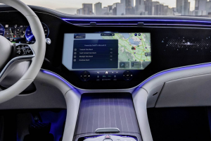 奔驰与微软合作将ChatGPT集成在90万辆汽车中，增强语音助手！