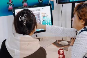 每当我走进设计室，激发我们的灵感与动力