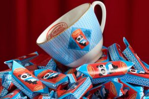 复古童趣糖包装，3D 建模甜炸场