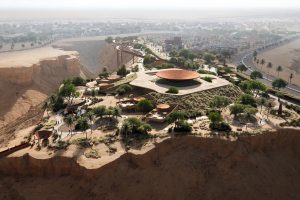 沙漠崖地建筑可视化:软件与设计思路解析